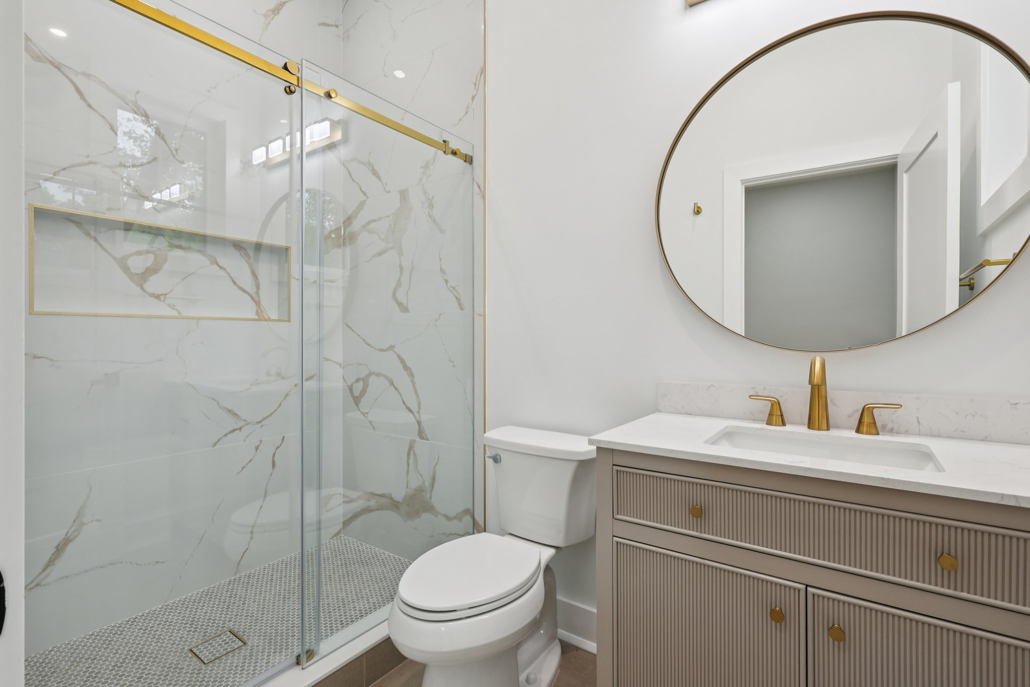 73 W Cedar St Livingston NJ bathroom photo 15